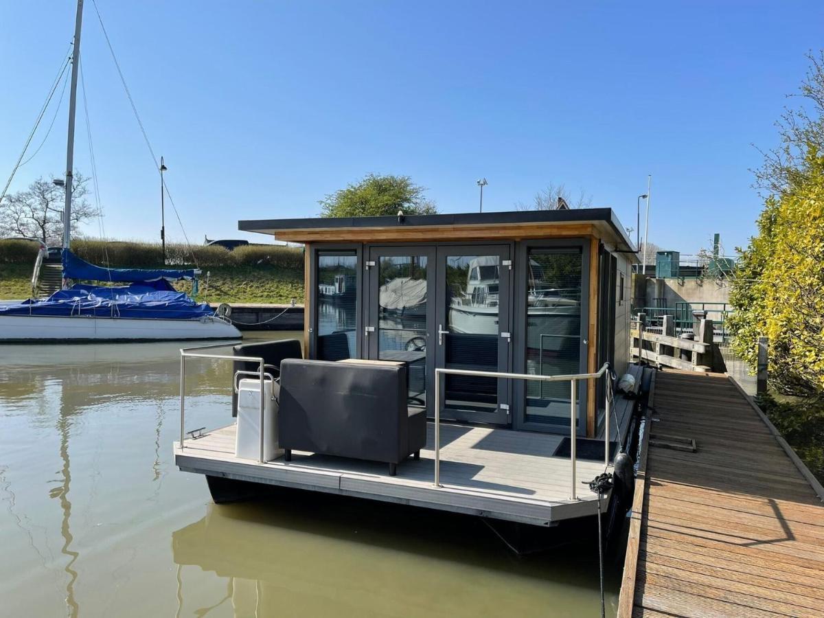 Waterfront Houseboat Near The Centre Hotel Monnickendam Exterior photo